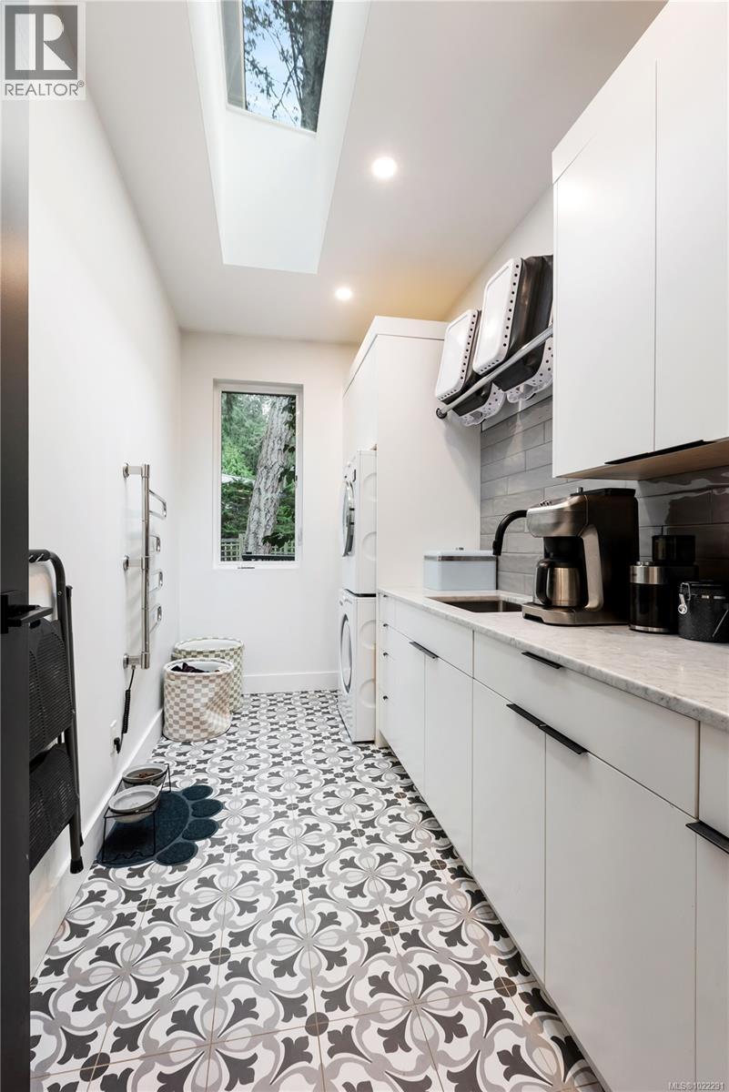 2250 Dolphin Rd, North Saanich, British Columbia  V8L 5Y7 - Photo 38 - 1022291