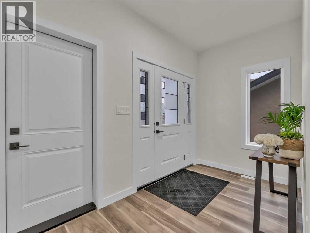 31 Sierra Road Sw, Medicine Hat, Alberta  T1B 4Y6 - Photo 4 - A2278884