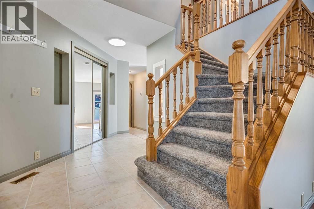 107 Wood Valley Drive Sw, Calgary, Alberta  T2W 5V6 - Photo 30 - A2280805