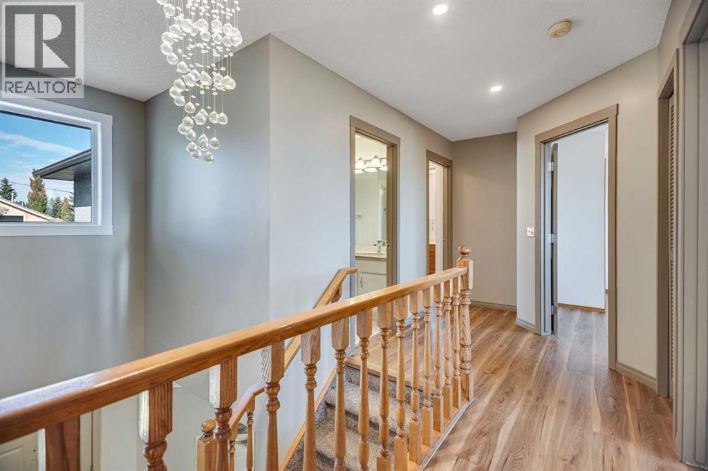 107 Wood Valley Drive Sw, Calgary, Alberta  T2W 5V6 - Photo 19 - A2280805