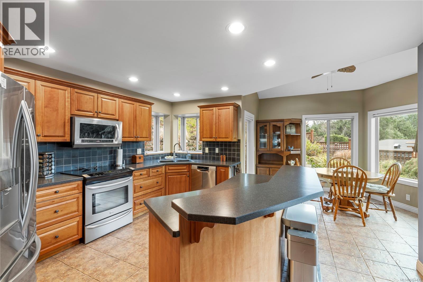 3380 Redden Rd, Nanoose Bay, British Columbia  V9P 9H4 - Photo 16 - 1024435