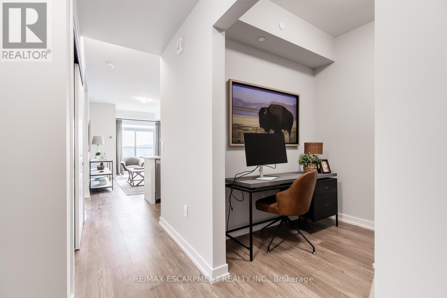 602 - 870 Queenston Road, Hamilton, Ontario  L8G 0B9 - Photo 11 - X12736280