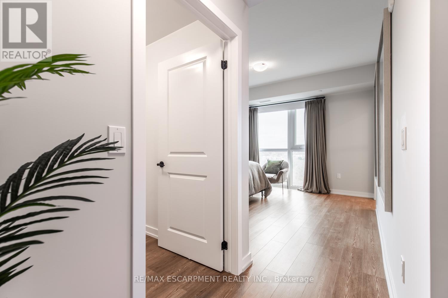 505 - 870 Queenston Road, Hamilton, Ontario  L8G 0B9 - Photo 21 - X12736284