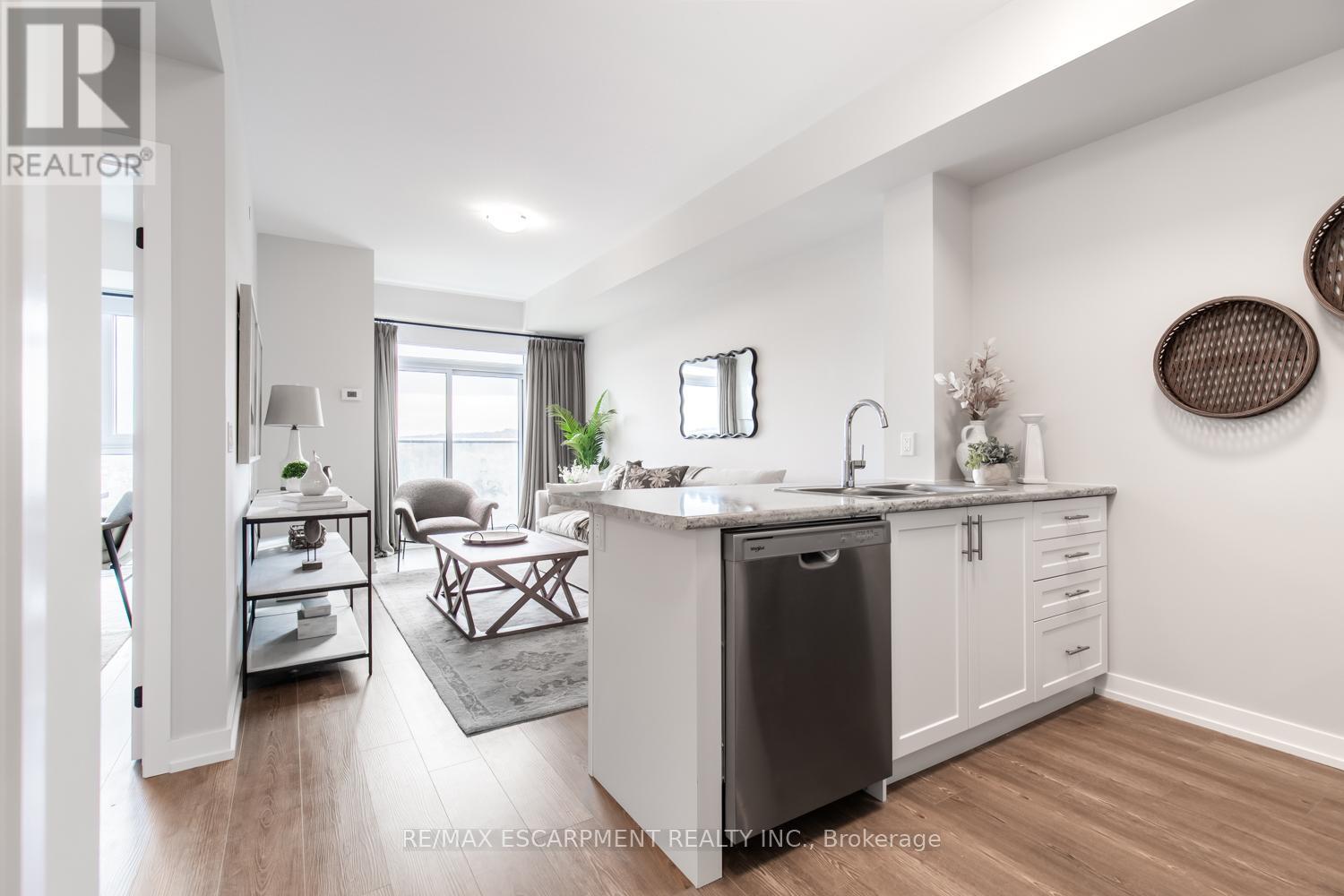 505 - 870 Queenston Road, Hamilton, Ontario  L8G 0B9 - Photo 9 - X12736284