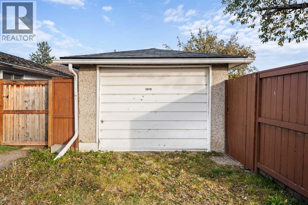 2219 40 Street Se, Calgary, Alberta  T2B 1B8 - Photo 24 - A2282307