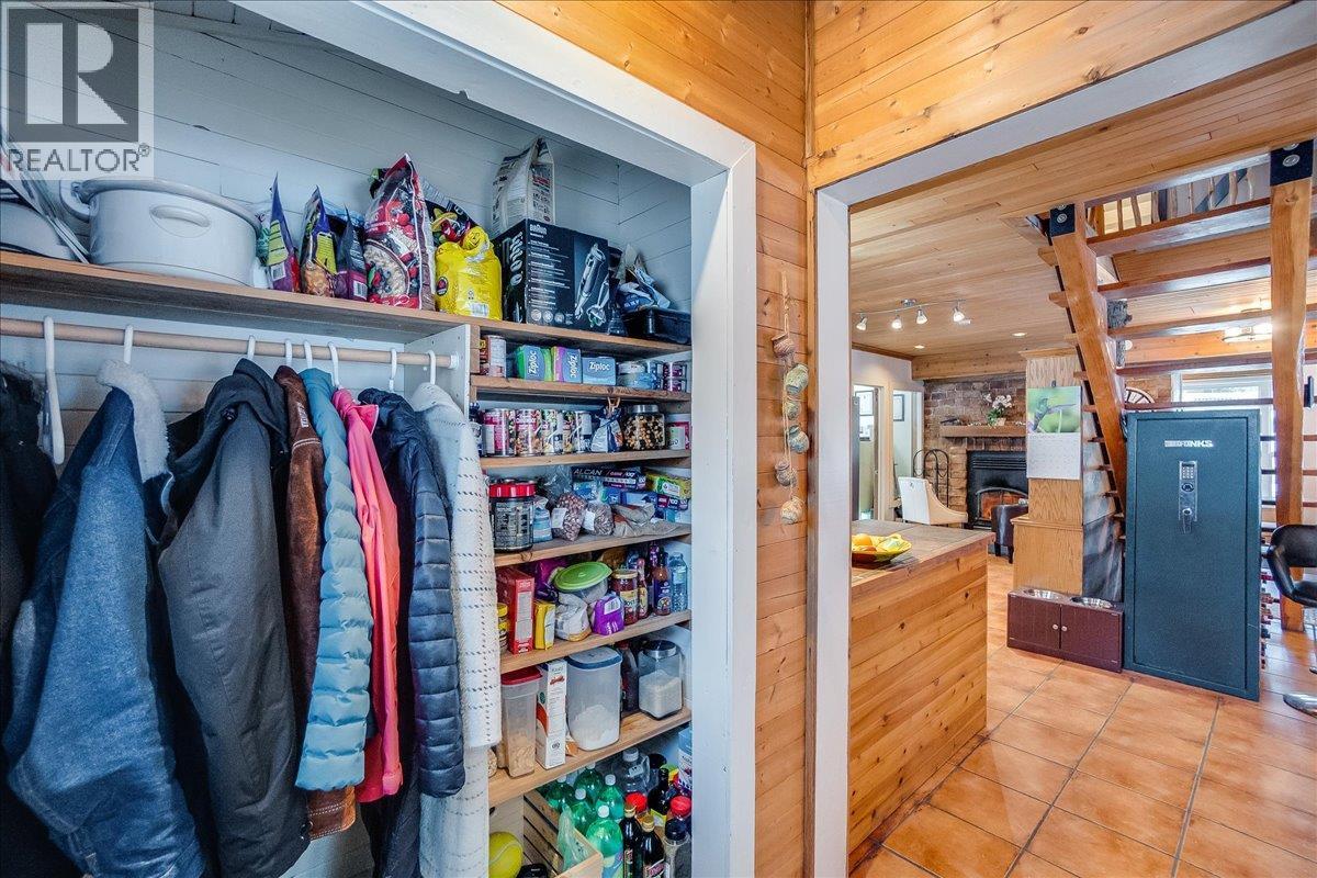 4453 Passmore Upper Road, Passmore, British Columbia  V0G 2J0 - Photo 10 - 10373819