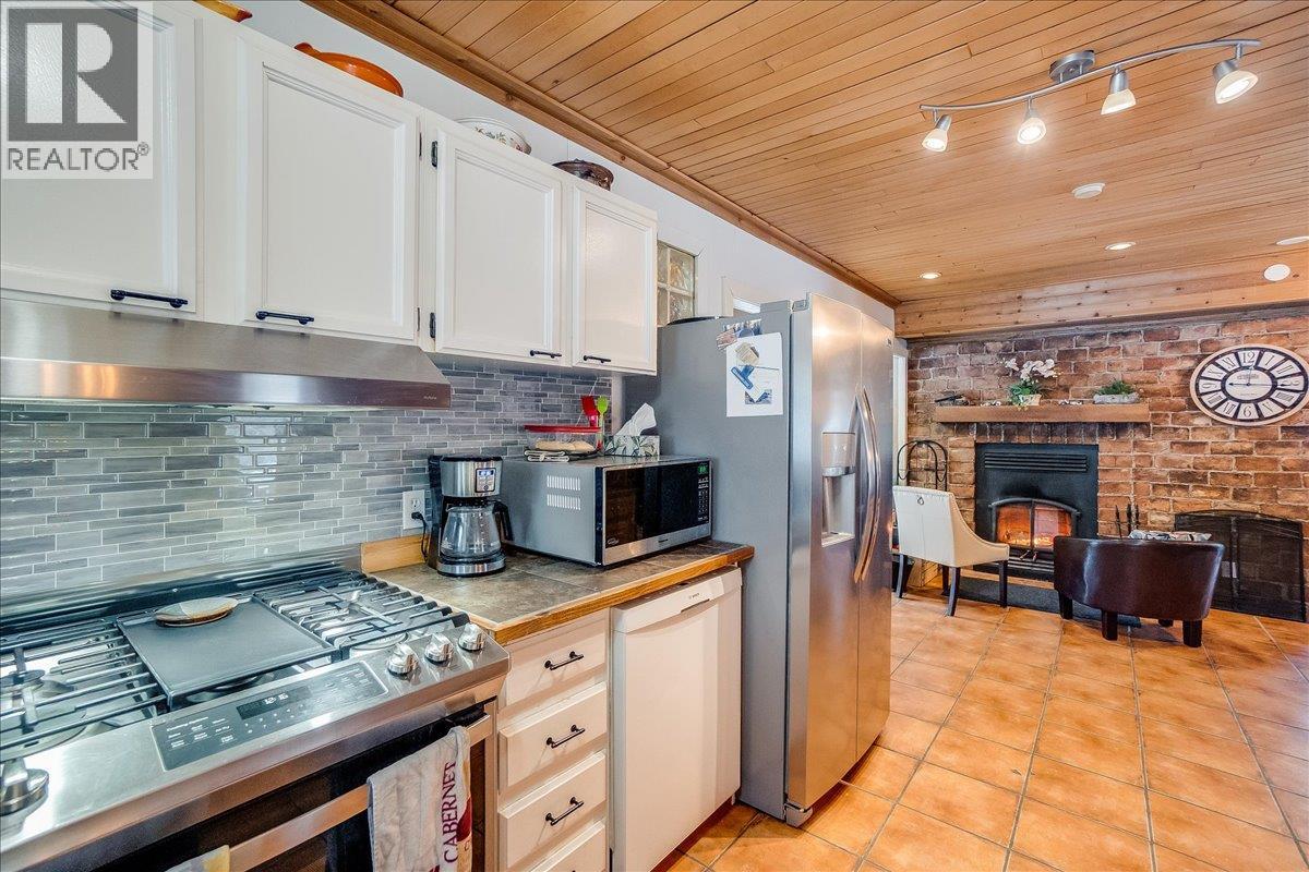 4453 Passmore Upper Road, Passmore, British Columbia  V0G 2J0 - Photo 14 - 10373819