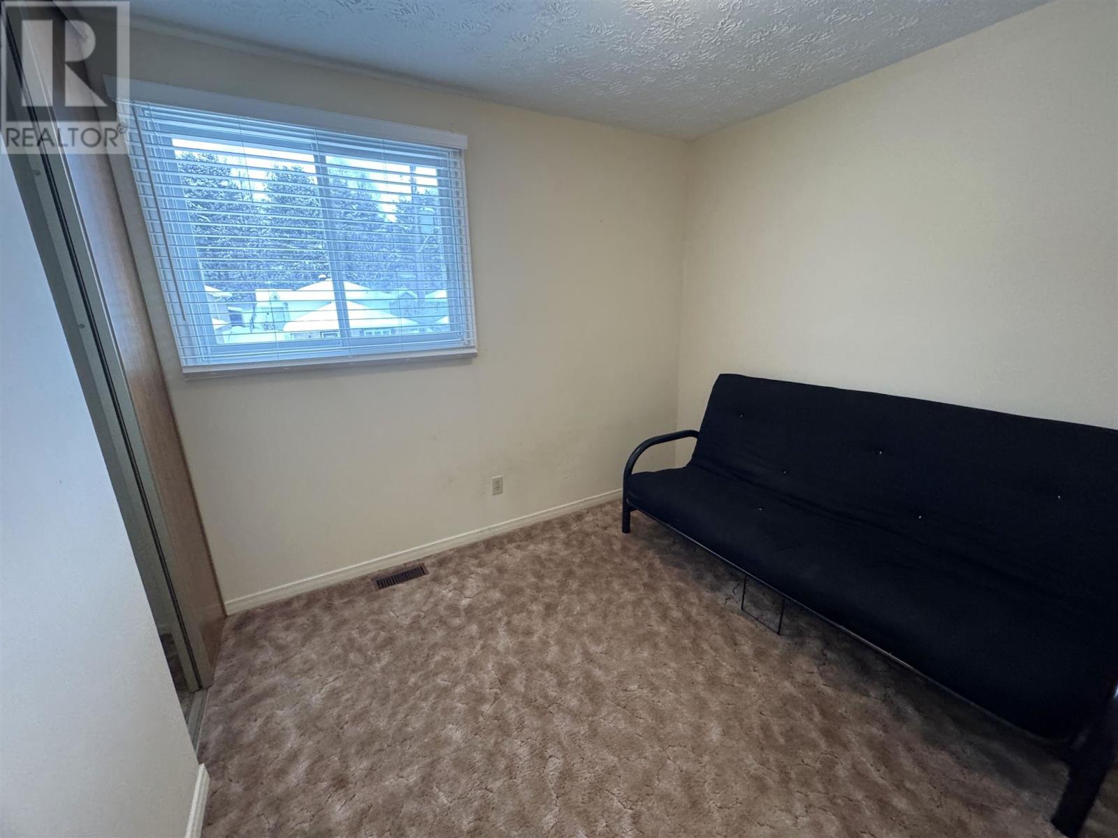 39 Hergott Ave, Elliot Lake, Ontario  P5A 3B1 - Photo 14 - SM260182