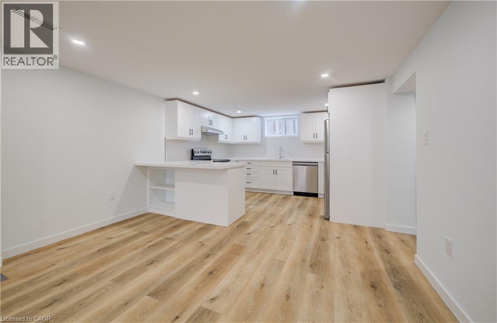 24 Alderney Avenue, Hamilton, Ontario  L9A 2A5 - Photo 8 - 40801425