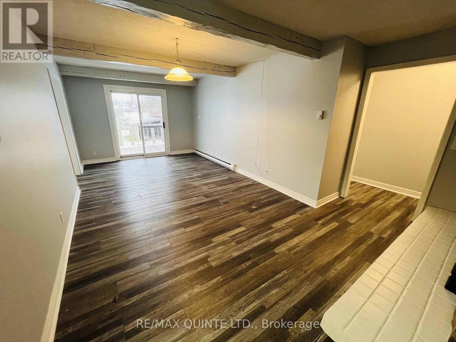 122 Sidney Street, Belleville, Ontario  K8P 3Y9 - Photo 3 - X12736344