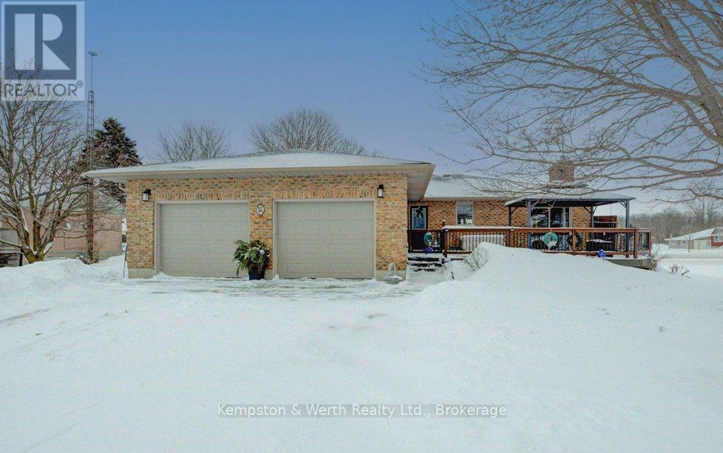 1a Crawford Street, North Huron, Ontario  N0G 2W0 - Photo 1 - X12736422