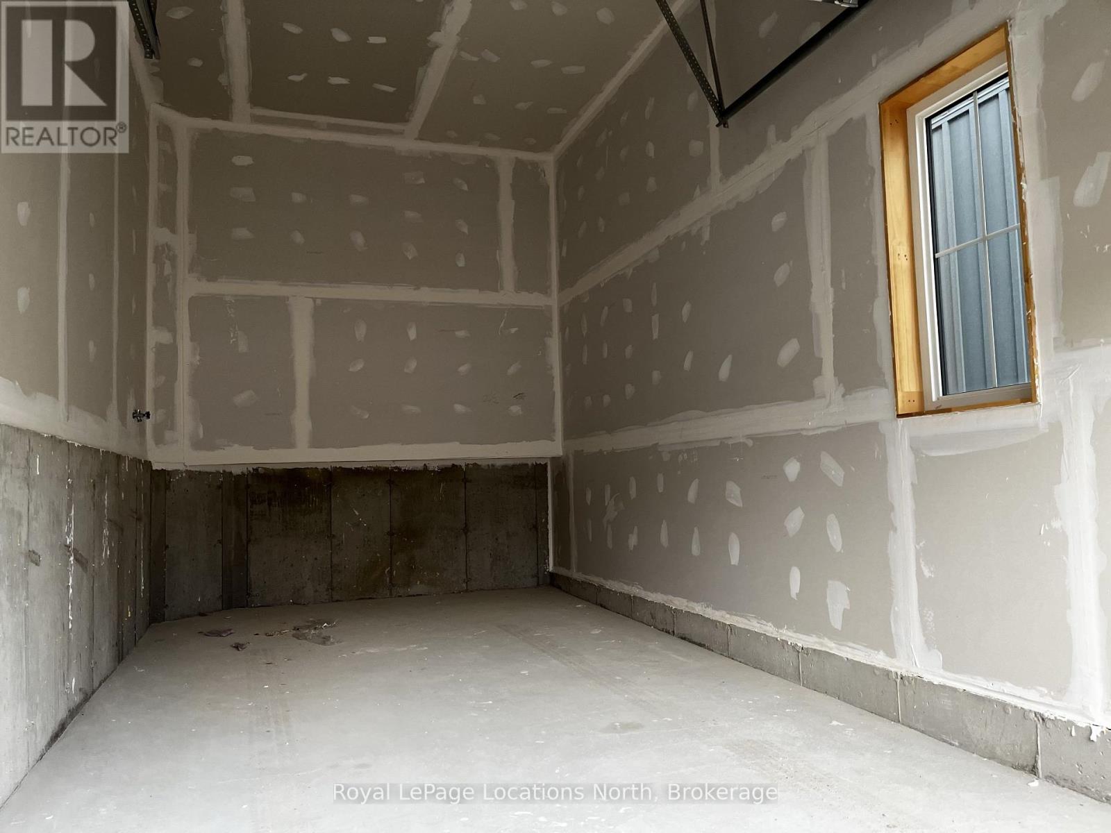 120 Black Willow Crescent, Blue Mountains, Ontario L9Y 5L8 - Photo 25 - X12736434