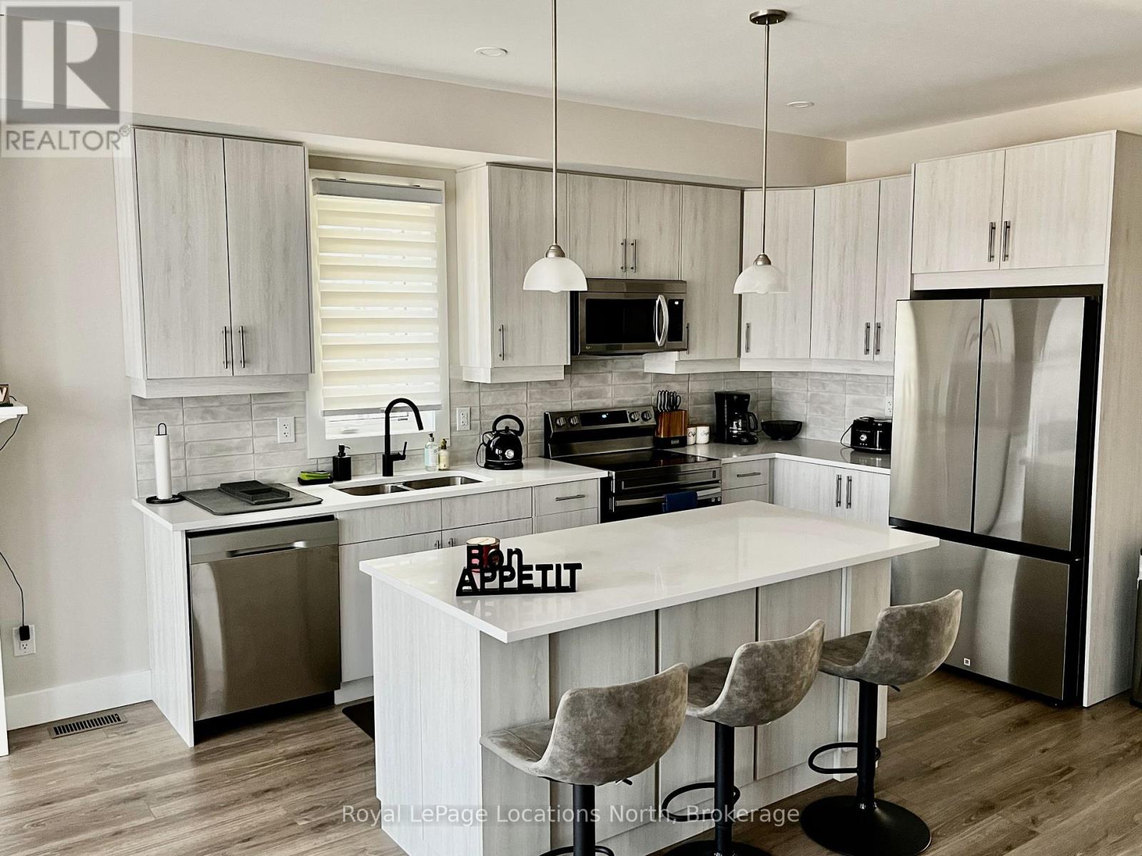 120 Black Willow Crescent, Blue Mountains, Ontario L9Y 5L8 - Photo 9 - X12736434