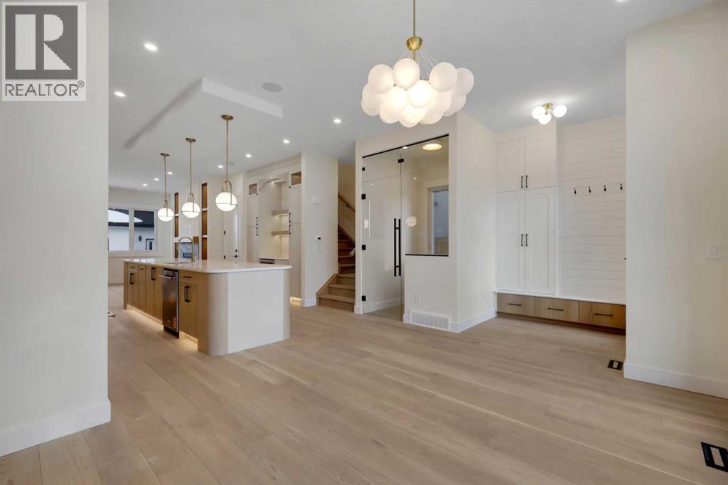 3122 4a Street Nw, Calgary, Alberta  T2M 3B4 - Photo 5 - A2279572