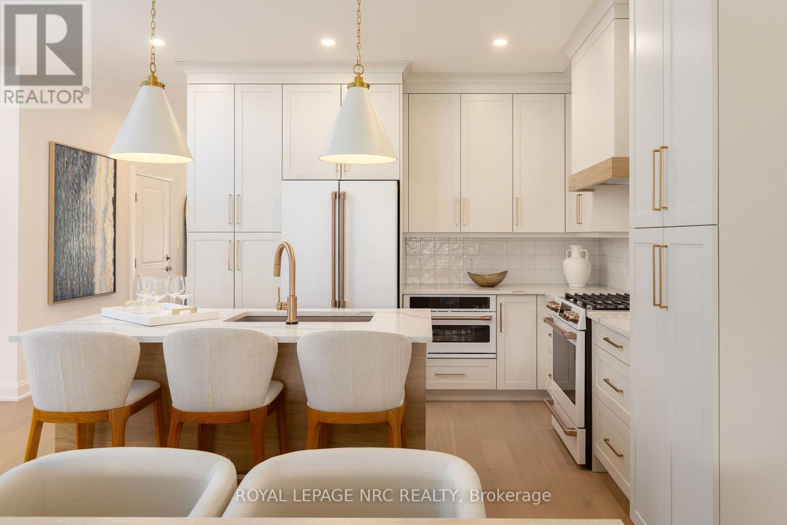 70f - 574 Seneca Drive, Fort Erie, Ontario  L2A 1C2 - Photo 9 - X12733696