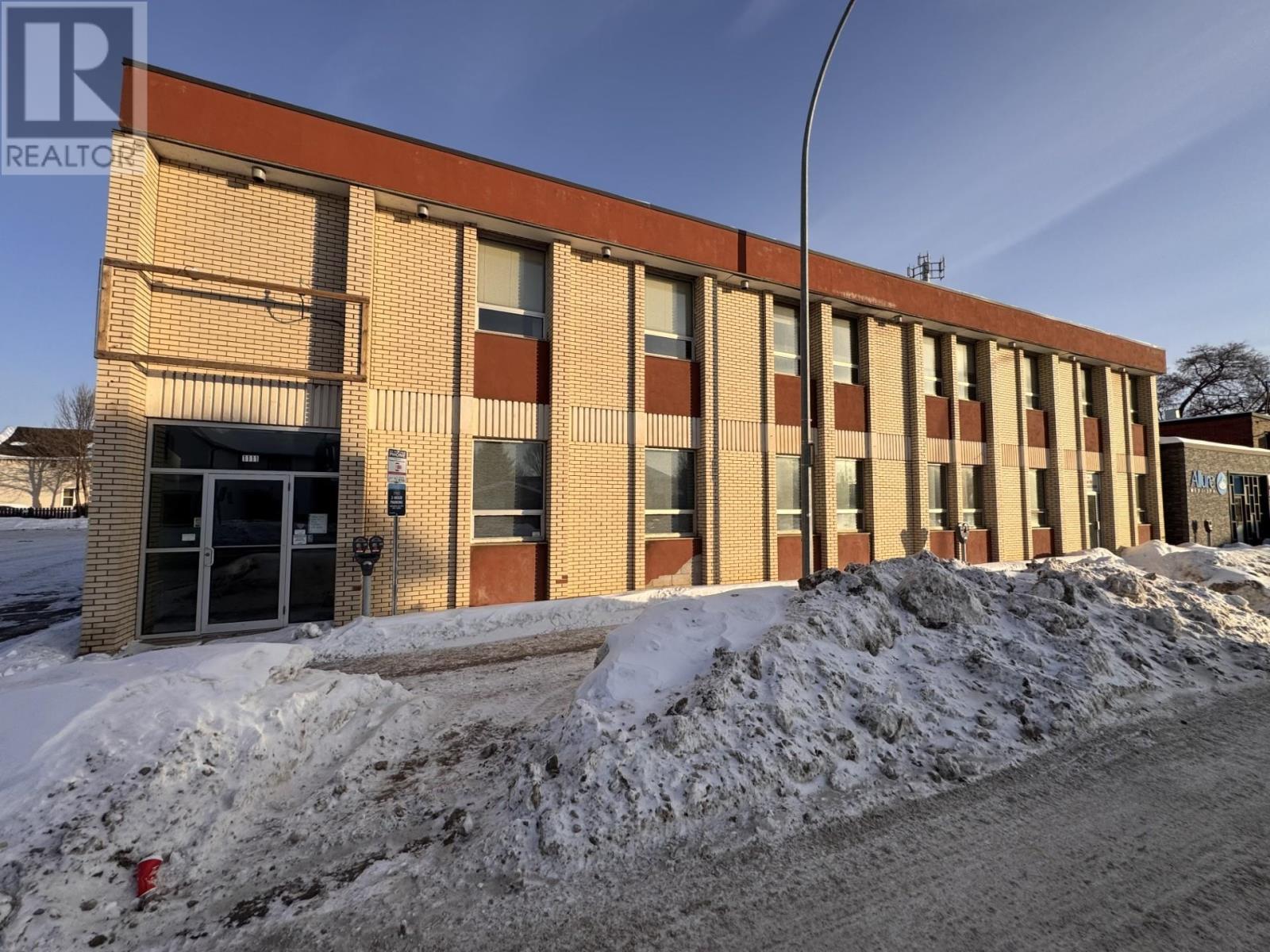 1111 Victoria Ave. E., Thunder Bay, Ontario