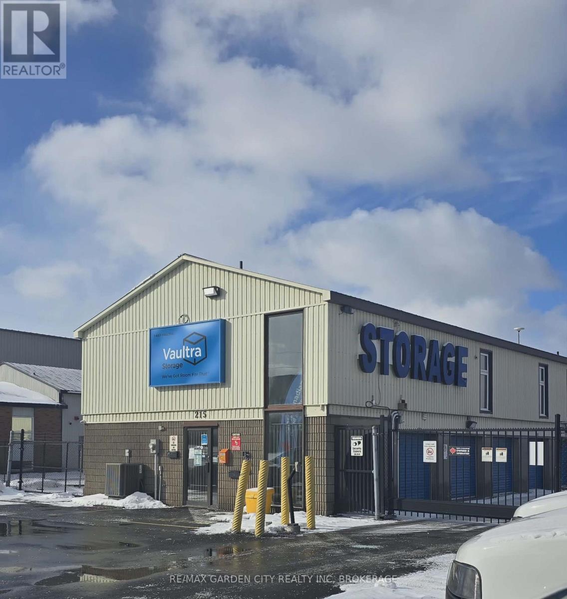 Upper Back - 215 Roberts Road, Grimsby, Ontario  L3M 4E8 - Photo 9 - X12736370