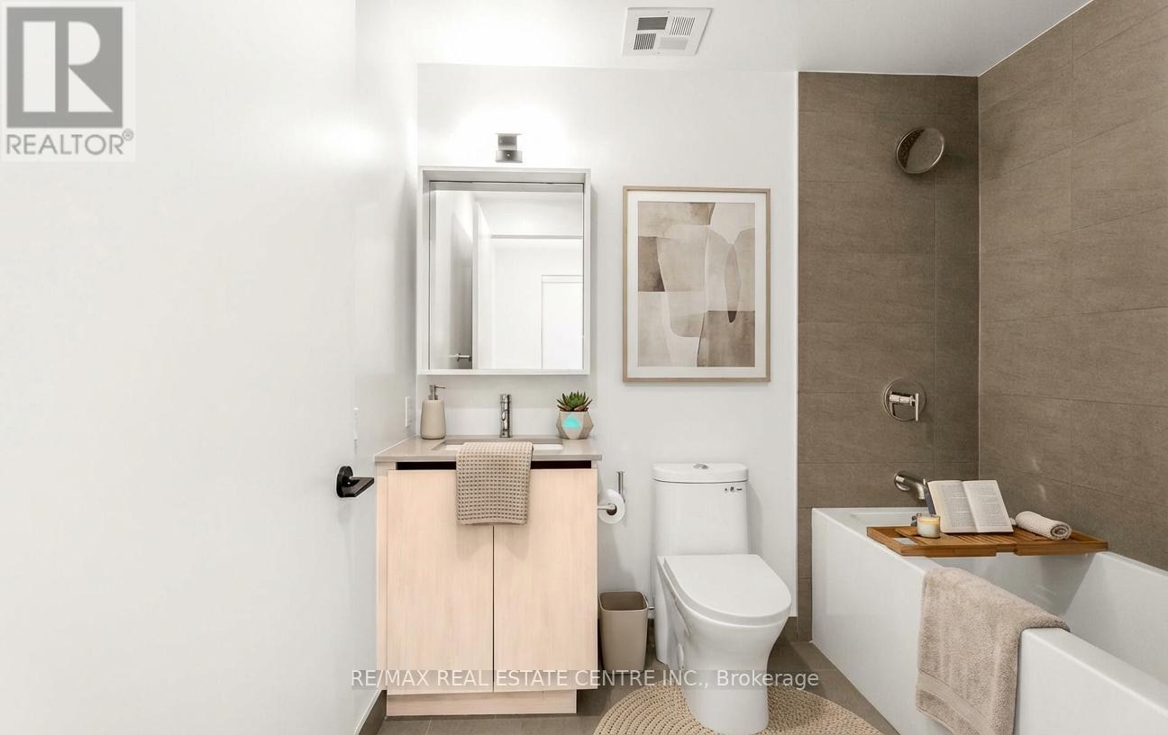 2203 - 35 Parliament Street, Toronto, Ontario  M5A 0Z5 - Photo 15 - C12734874