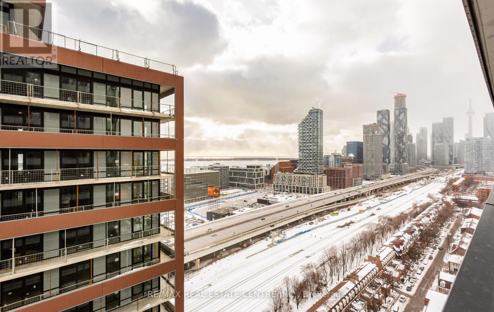 2203 - 35 Parliament Street, Toronto, Ontario  M5A 0Z5 - Photo 9 - C12734874