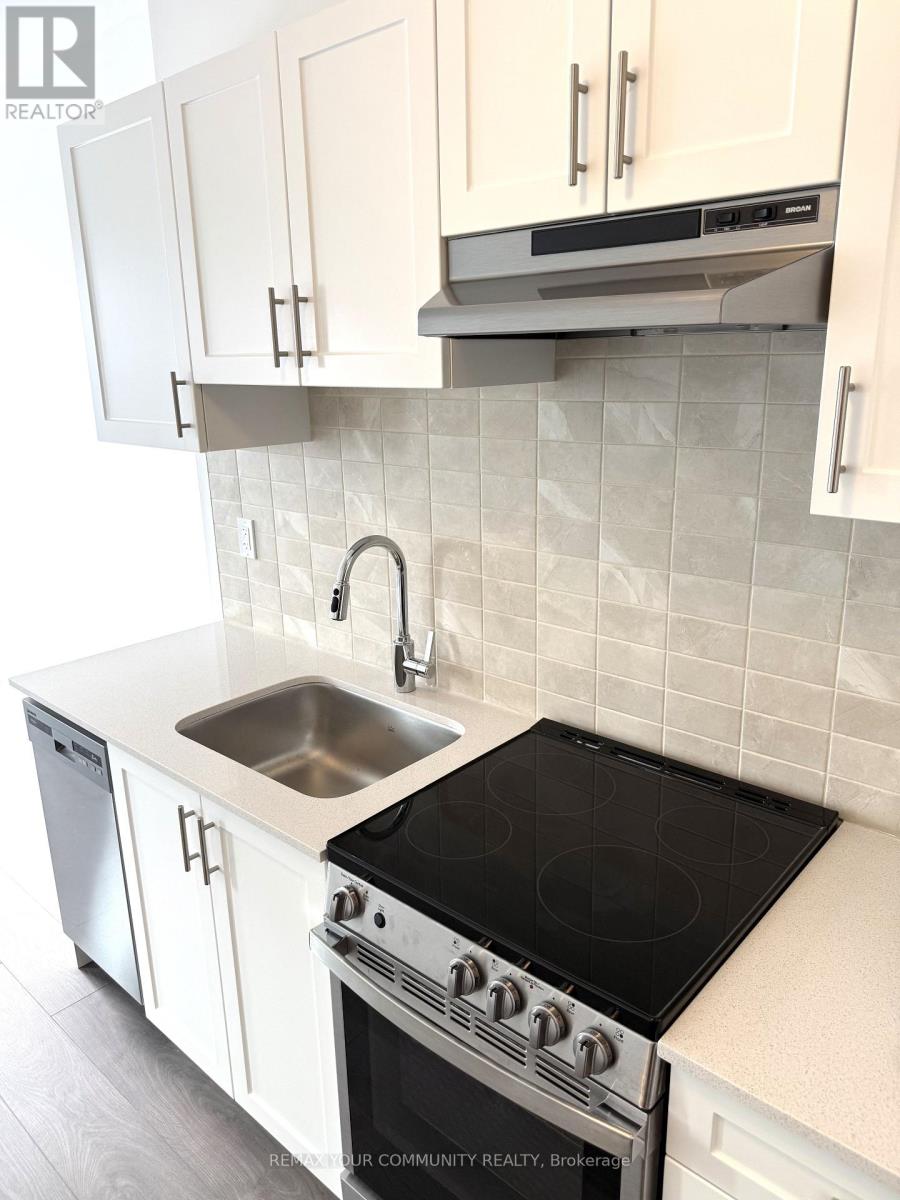 B1405 - 715 Davis Drive, Newmarket, Ontario  L3Y 0J2 - Photo 5 - N12735384