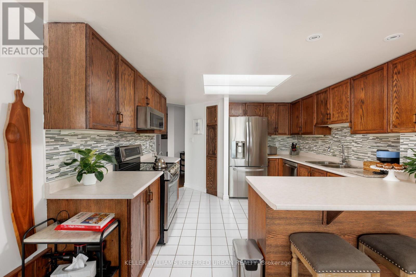 101 - 18 Concorde Place, Toronto, Ontario  M3C 3T9 - Photo 6 - C12736292