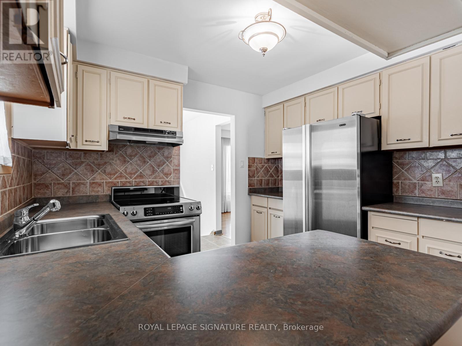 33 Ladner Drive, Toronto, Ontario  M2J 3Z8 - Photo 10 - C12736360