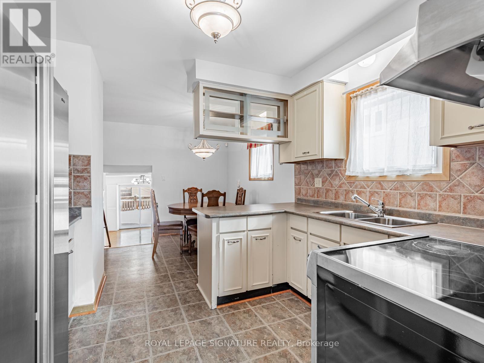 33 Ladner Drive, Toronto, Ontario  M2J 3Z8 - Photo 11 - C12736360