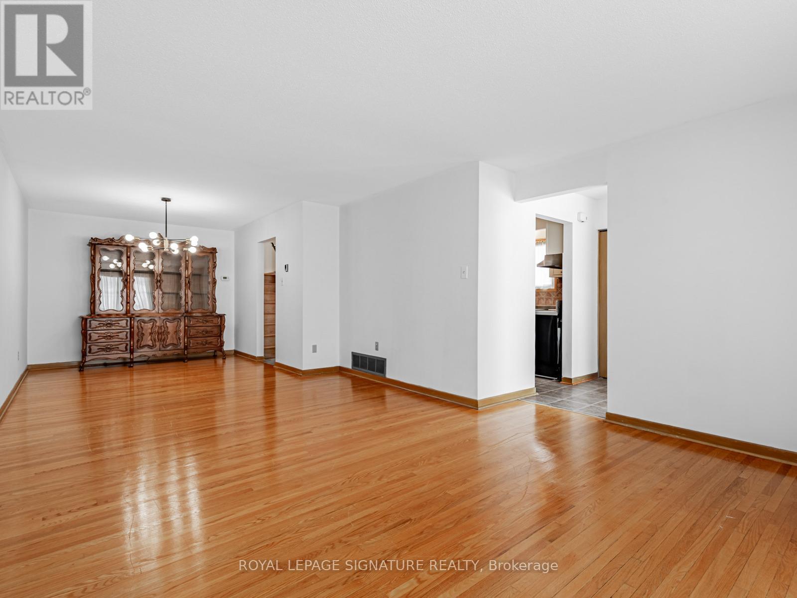 33 Ladner Drive, Toronto, Ontario  M2J 3Z8 - Photo 6 - C12736360