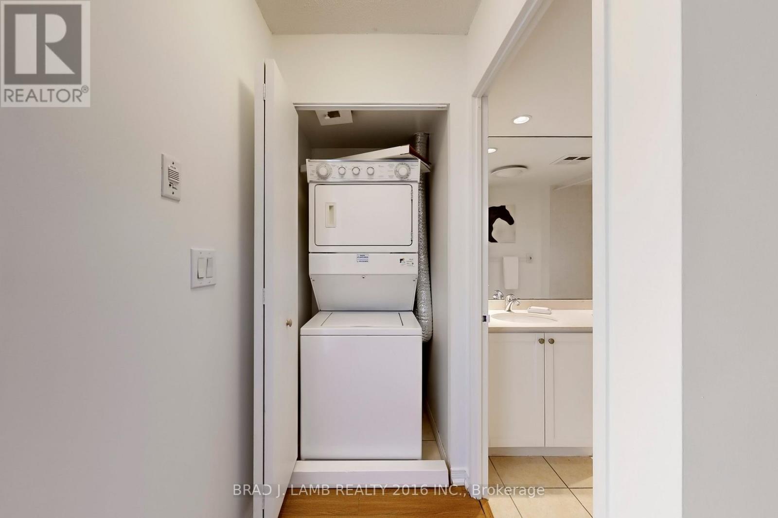 302 - 245 Davisville Avenue, Toronto, Ontario  M4S 3H4 - Photo 13 - C12736374