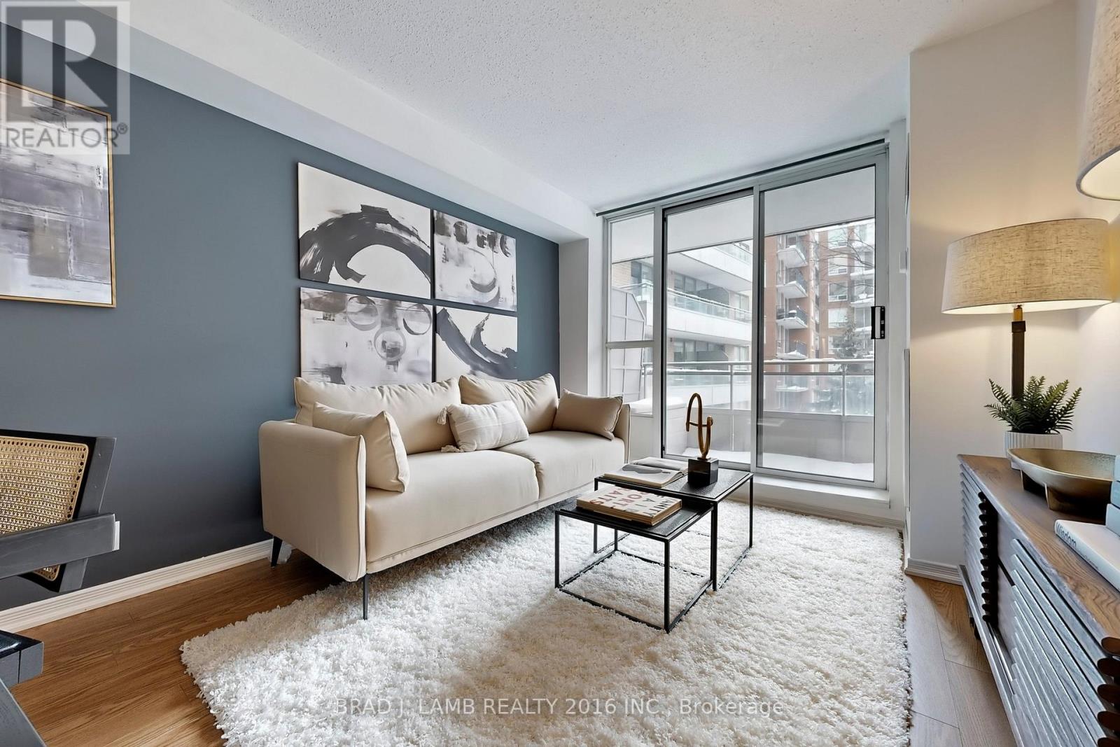 302 - 245 Davisville Avenue, Toronto, Ontario  M4S 3H4 - Photo 2 - C12736374