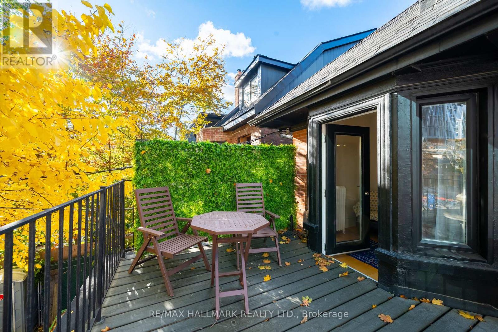 2/f - 524 Markham Street, Toronto, Ontario  M6G 2L5 - Photo 21 - C12736388