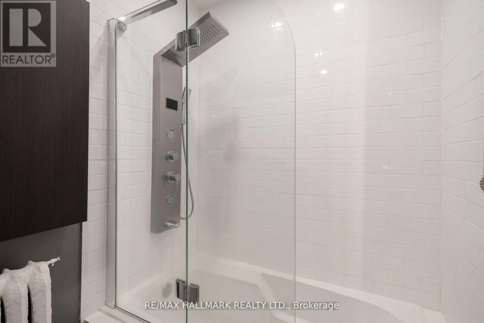 2/f - 524 Markham Street, Toronto, Ontario  M6G 2L5 - Photo 25 - C12736388