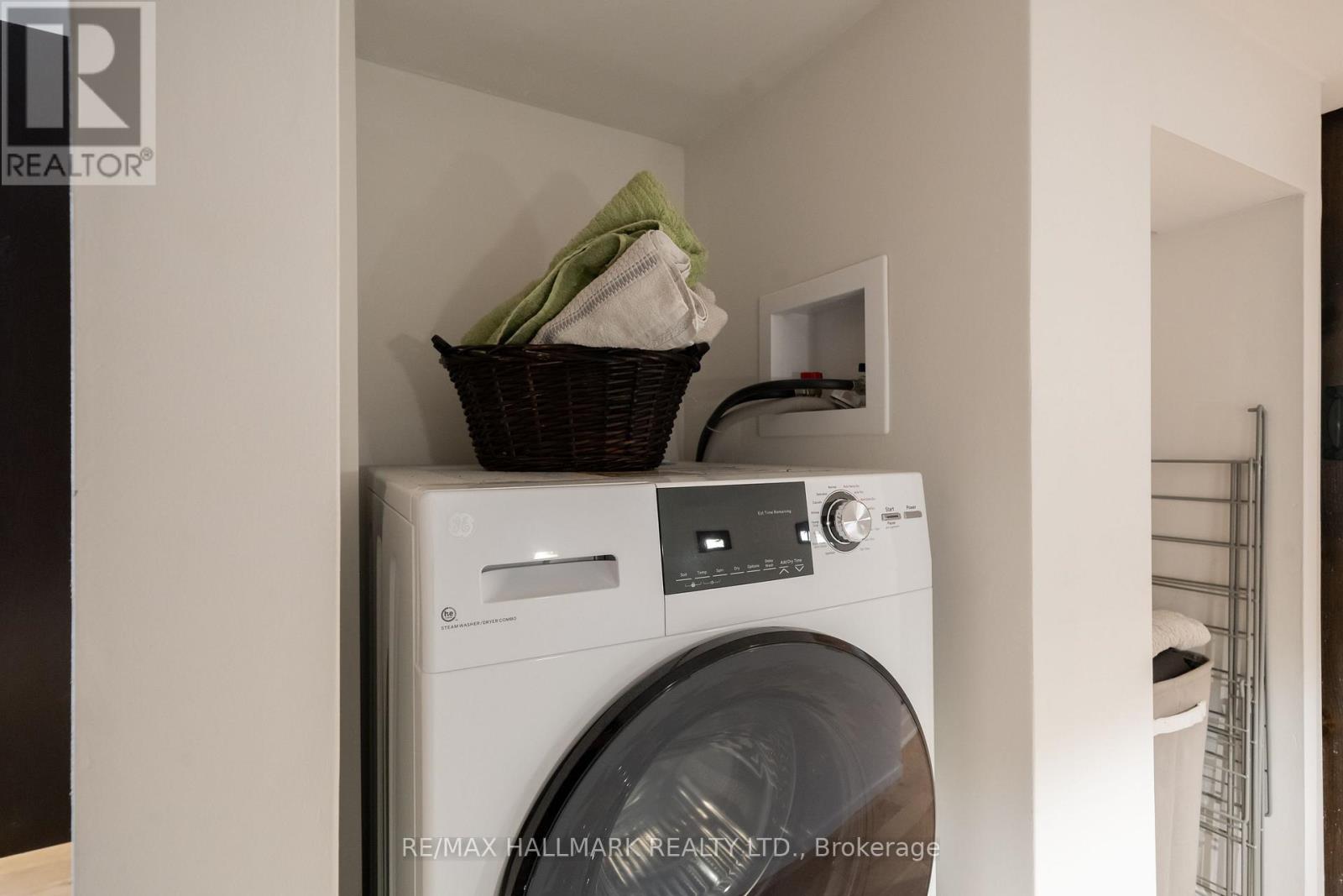 2/f - 524 Markham Street, Toronto, Ontario  M6G 2L5 - Photo 26 - C12736388