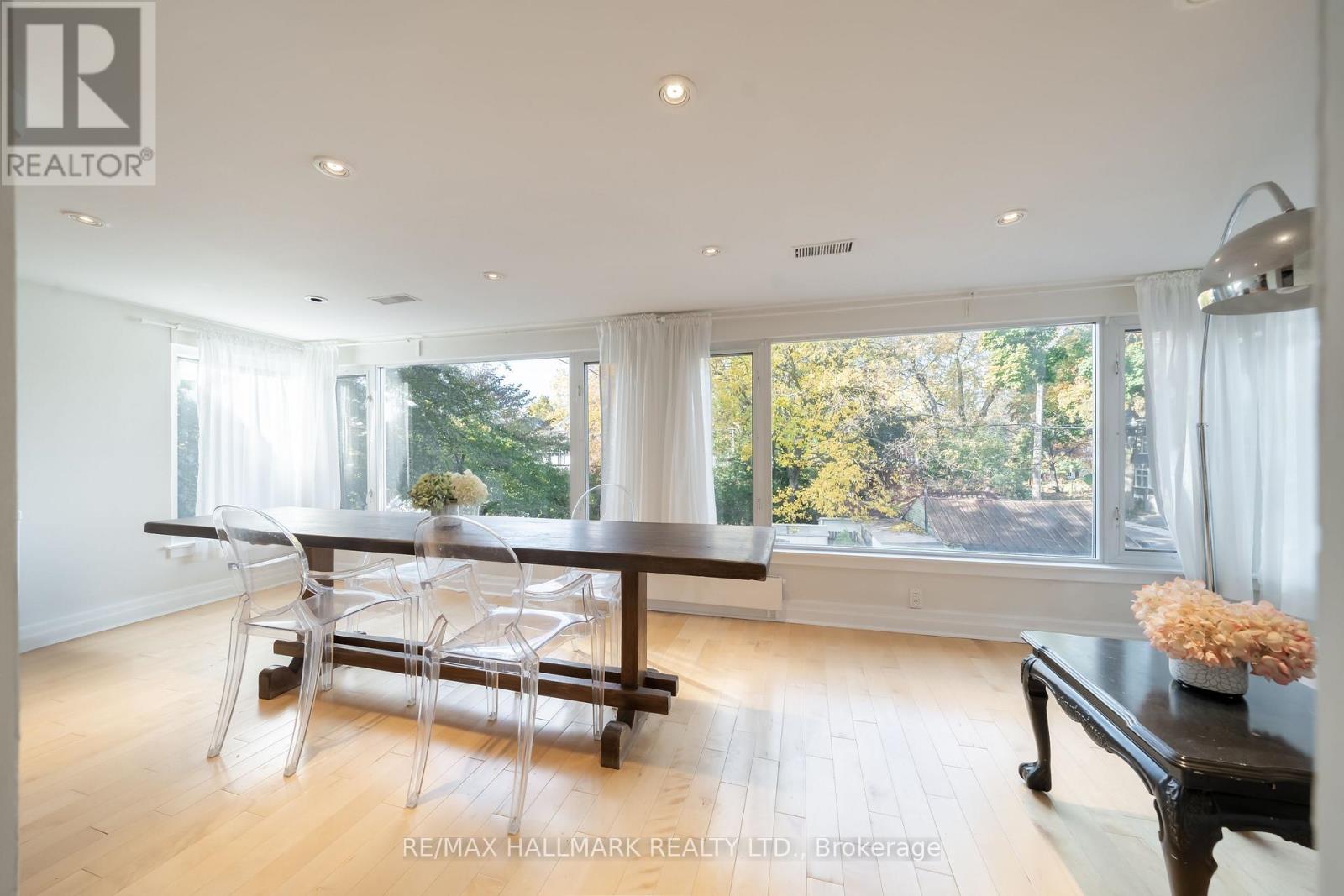 2/f - 524 Markham Street, Toronto, Ontario  M6G 2L5 - Photo 4 - C12736388