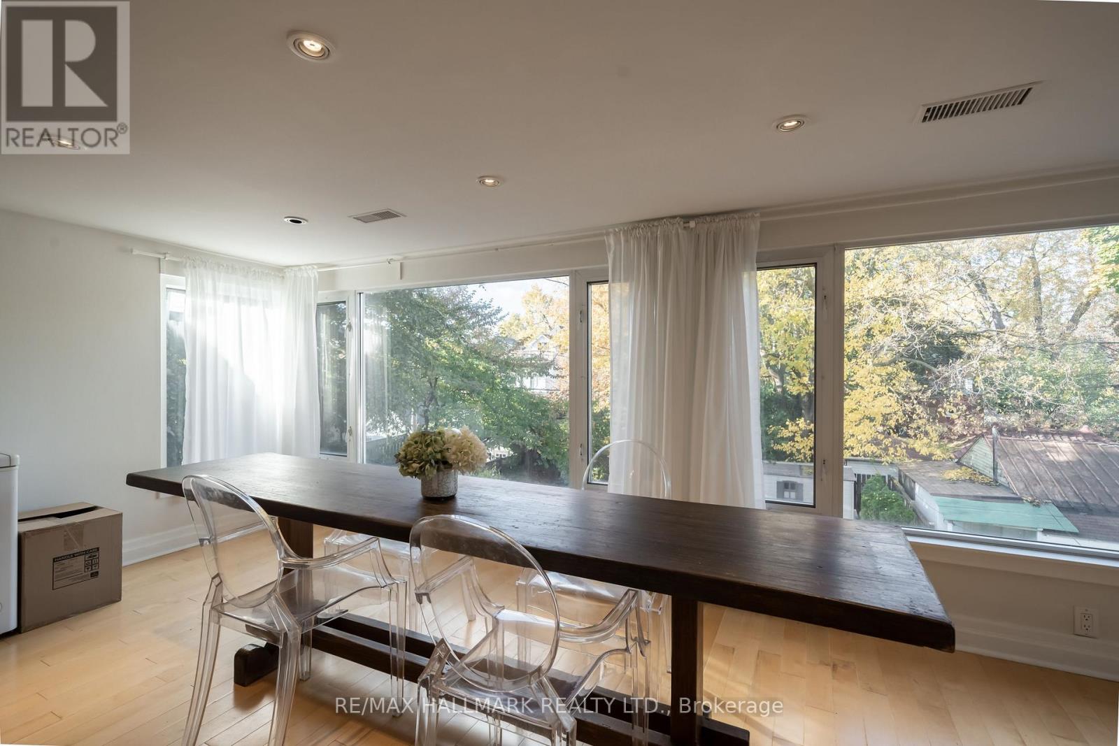 2/f - 524 Markham Street, Toronto, Ontario  M6G 2L5 - Photo 5 - C12736388