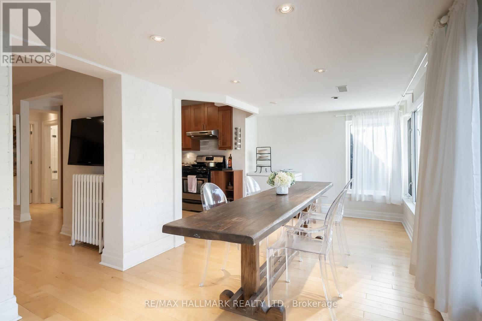 2/f - 524 Markham Street, Toronto, Ontario  M6G 2L5 - Photo 7 - C12736388