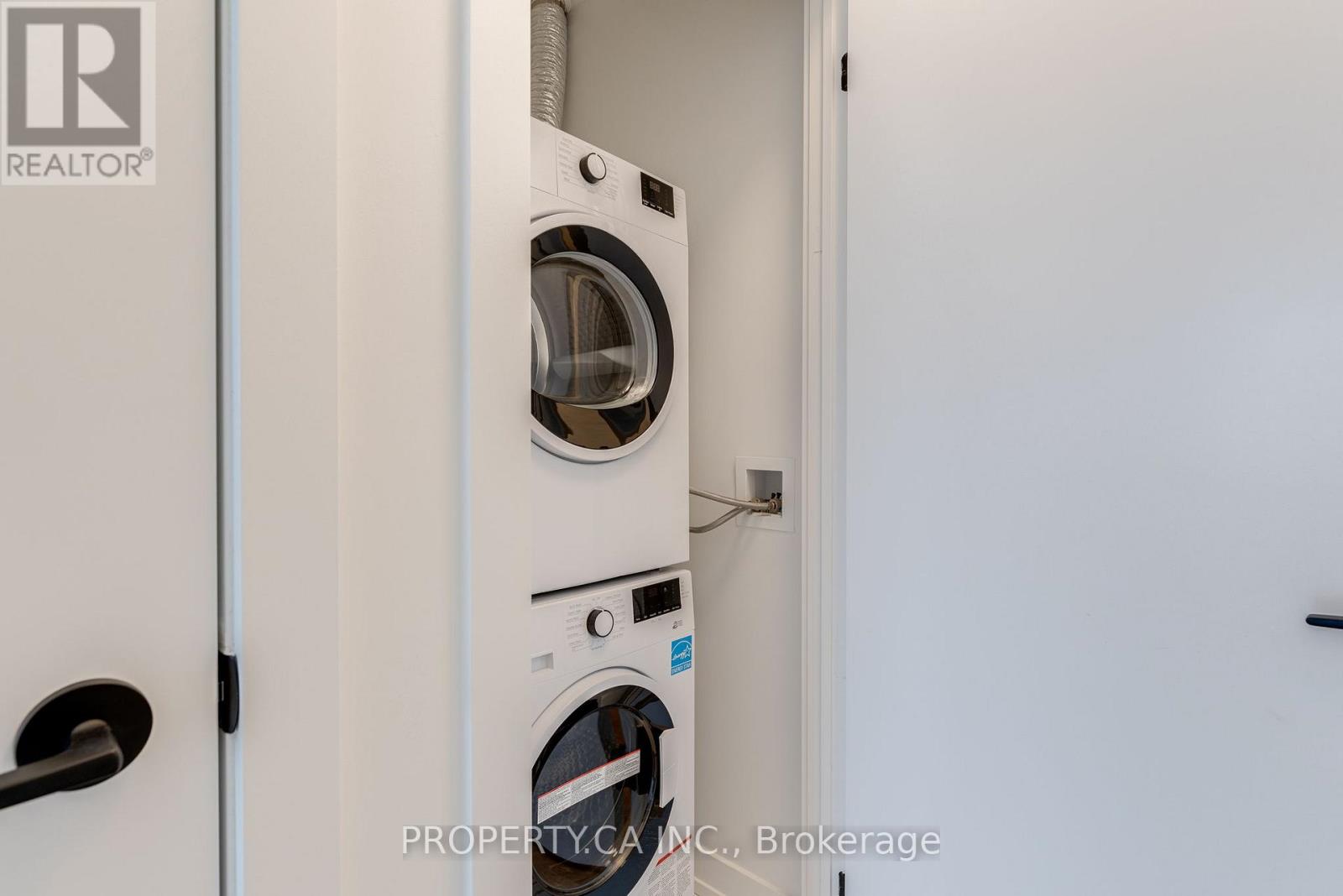 2011 - 127 Broadway Avenue, Toronto, Ontario  M4P 1V3 - Photo 17 - C12736400