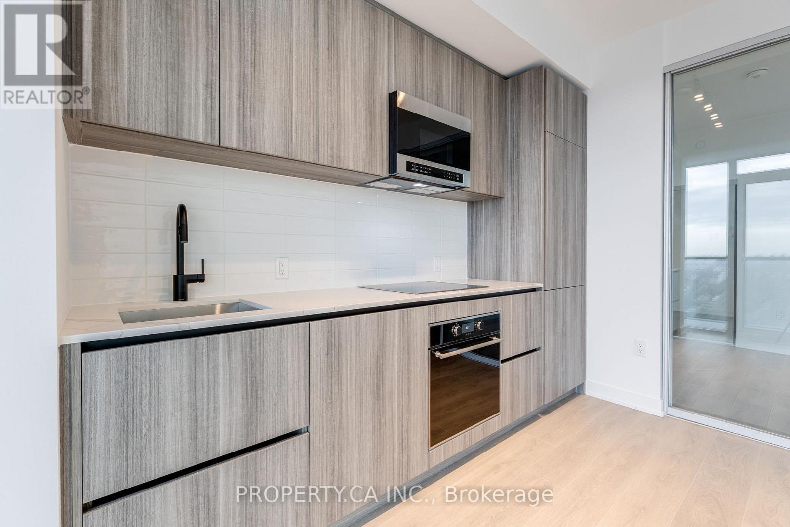 2011 - 127 Broadway Avenue, Toronto, Ontario  M4P 1V3 - Photo 4 - C12736400