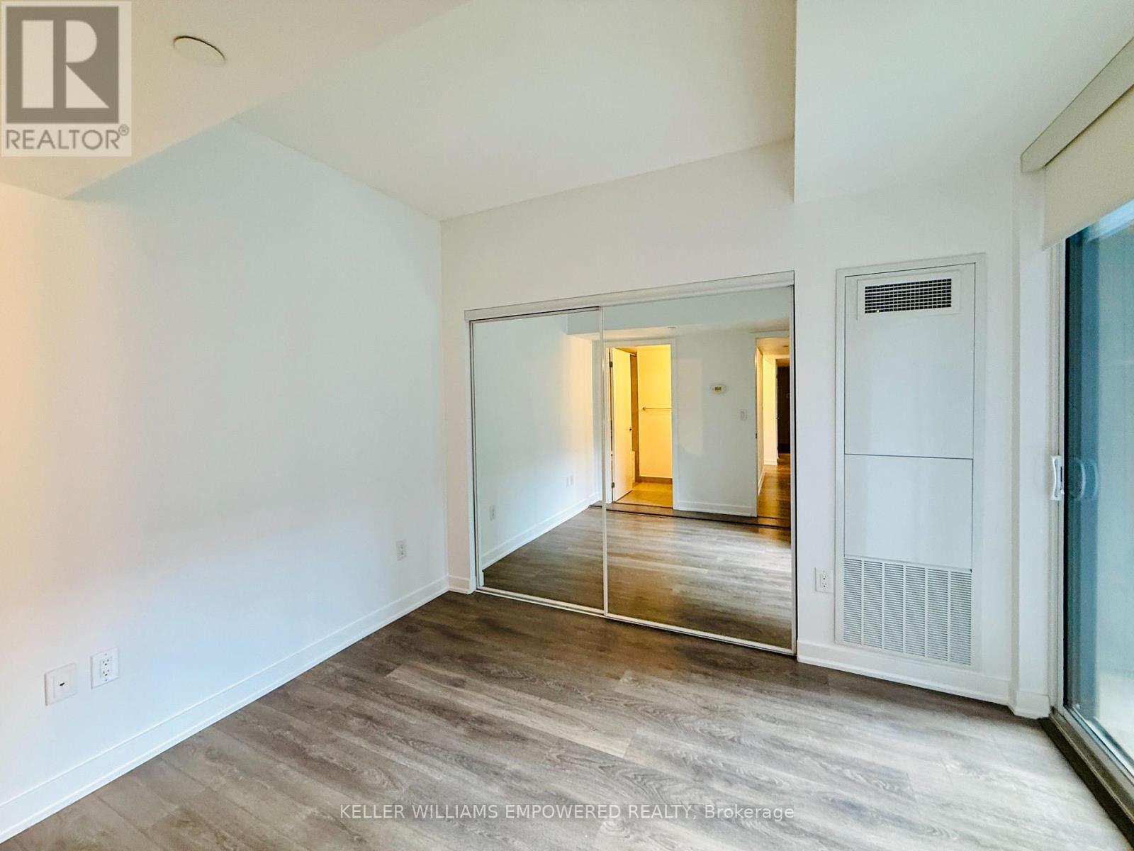 R603 - 31 Phipps Street, Toronto, Ontario  M4Y 0E5 - Photo 11 - C12736418