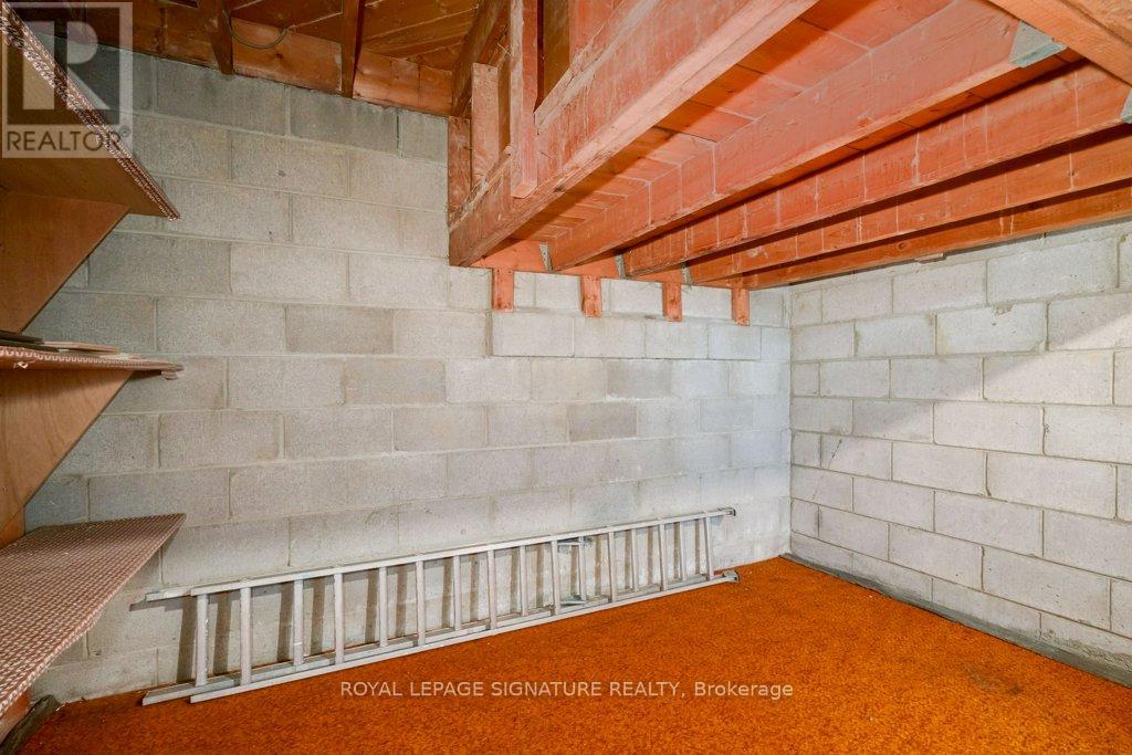 21 Prestbury Street, Toronto, Ontario  M4A 2H9 - Photo 24 - C12736468