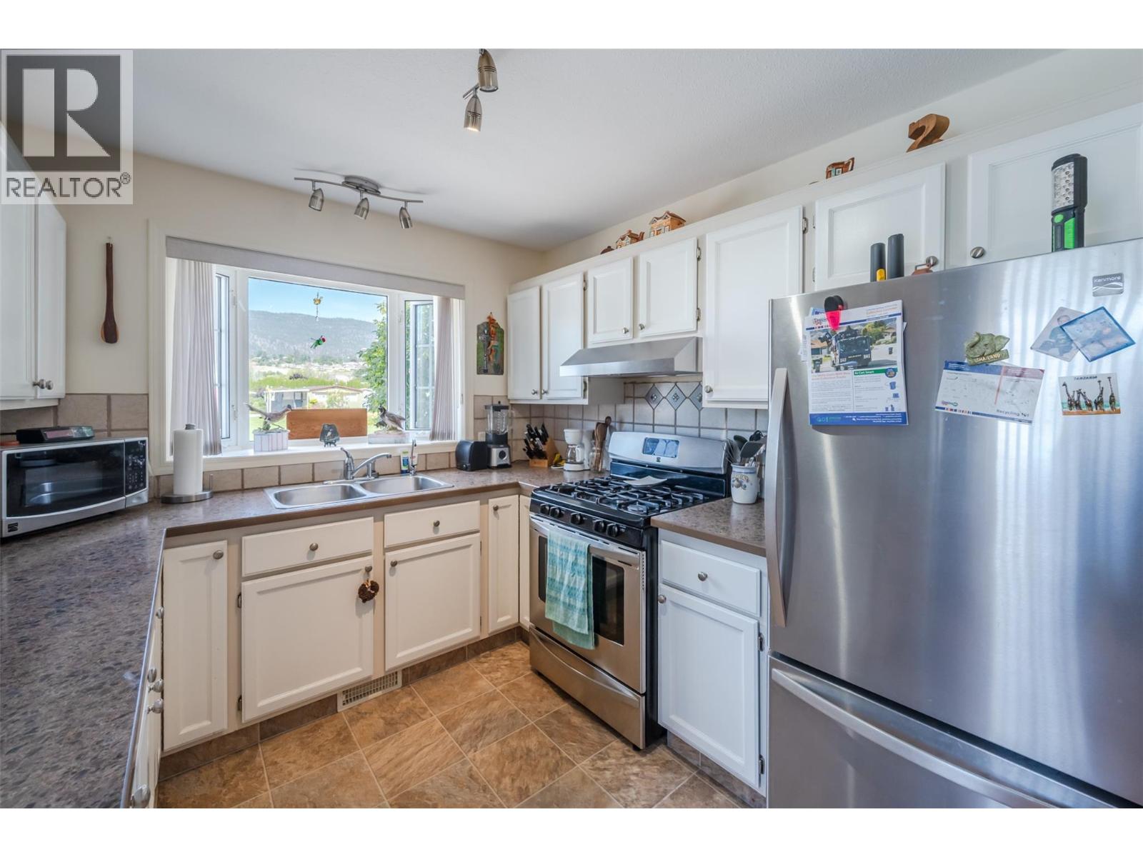 999 Burnaby Avenue Unit# 54, Penticton, British Columbia  V2A 1G7 - Photo 8 - 10368784