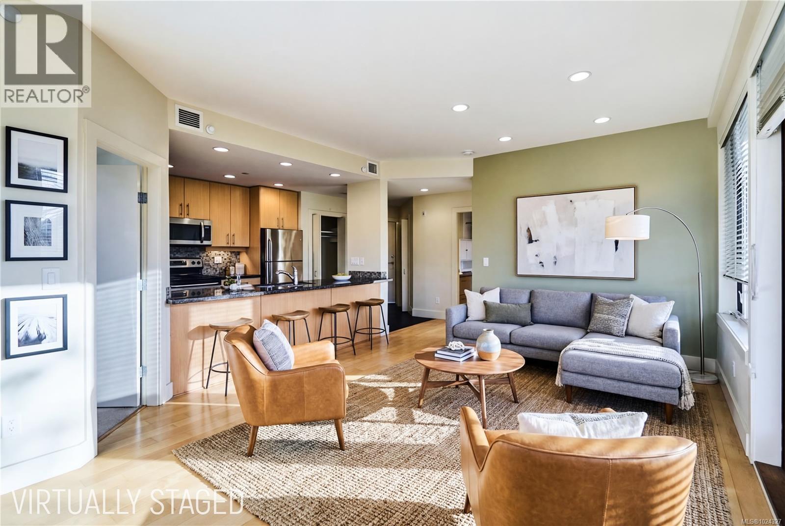 302 580 Stewart Ave, Nanaimo, British Columbia  V9S 0A1 - Photo 2 - 1024327