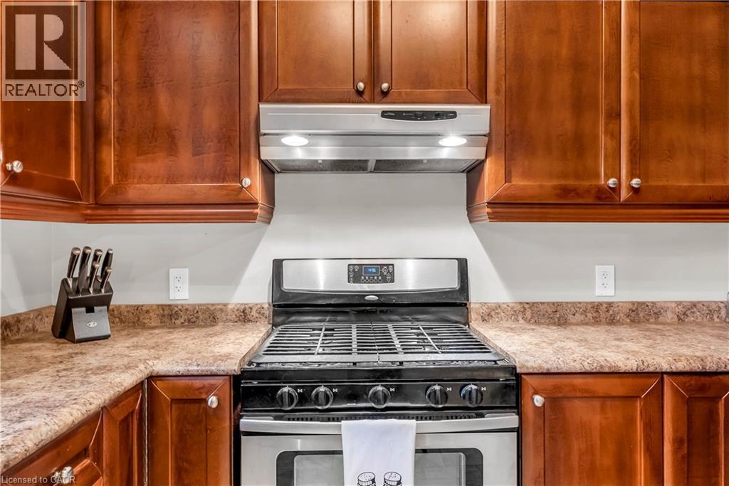 1085 Harrogate Drive Unit# 45, Ancaster, Ontario  L9K 1R2 - Photo 21 - 40778004