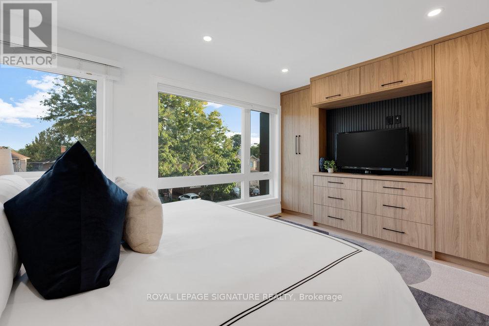 74b Floyd Avenue, Toronto, Ontario  M4K 2B5 - Photo 22 - E12736308