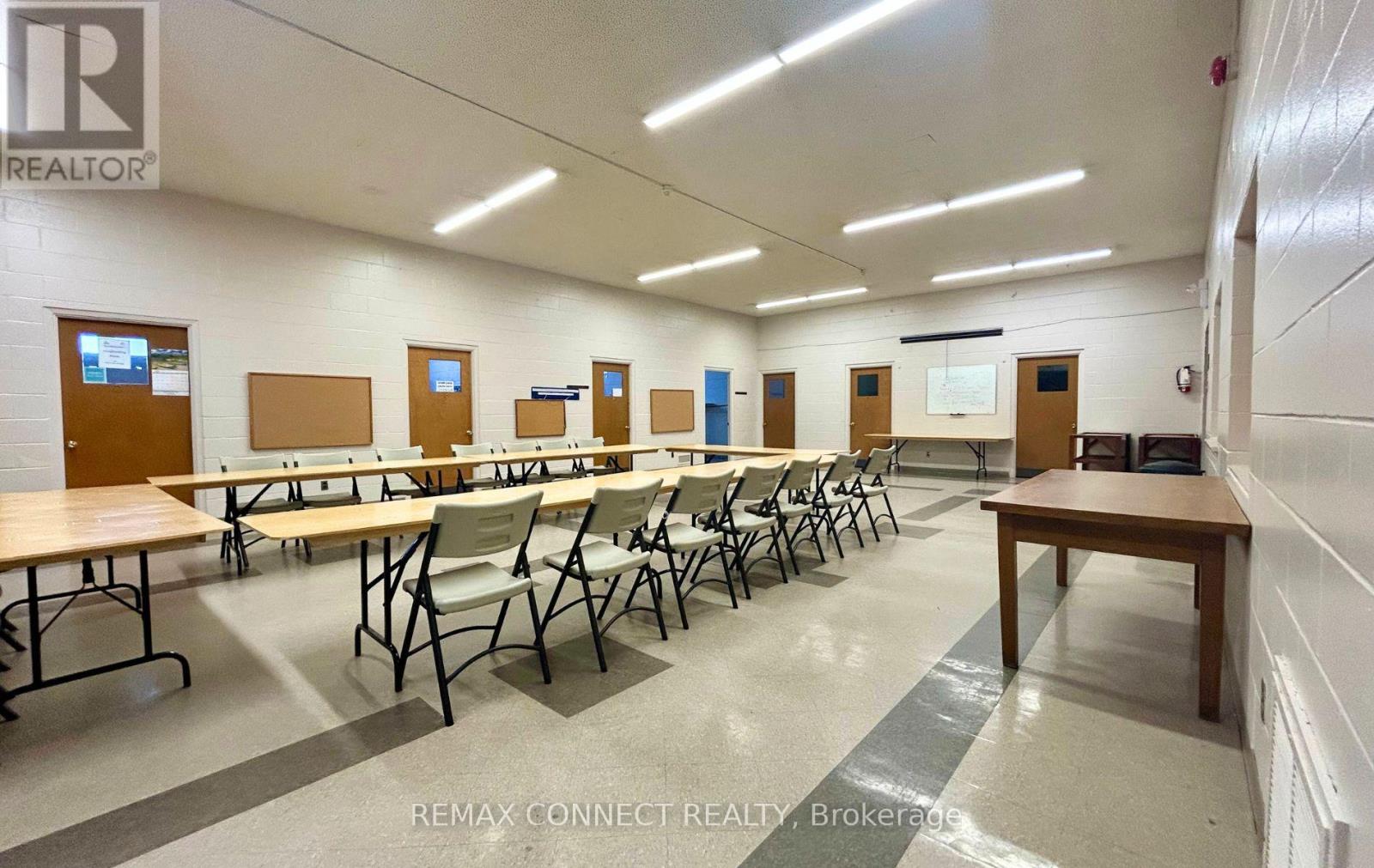 Lower&office - 676 Simcoe Street N, Oshawa, Ontario  L1G 4V7 - Photo 3 - E12736326