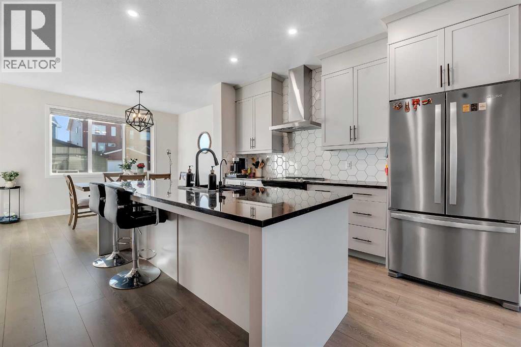 11 Marmot Way Nw, Calgary, Alberta  T3R 2C1 - Photo 12 - A2281241