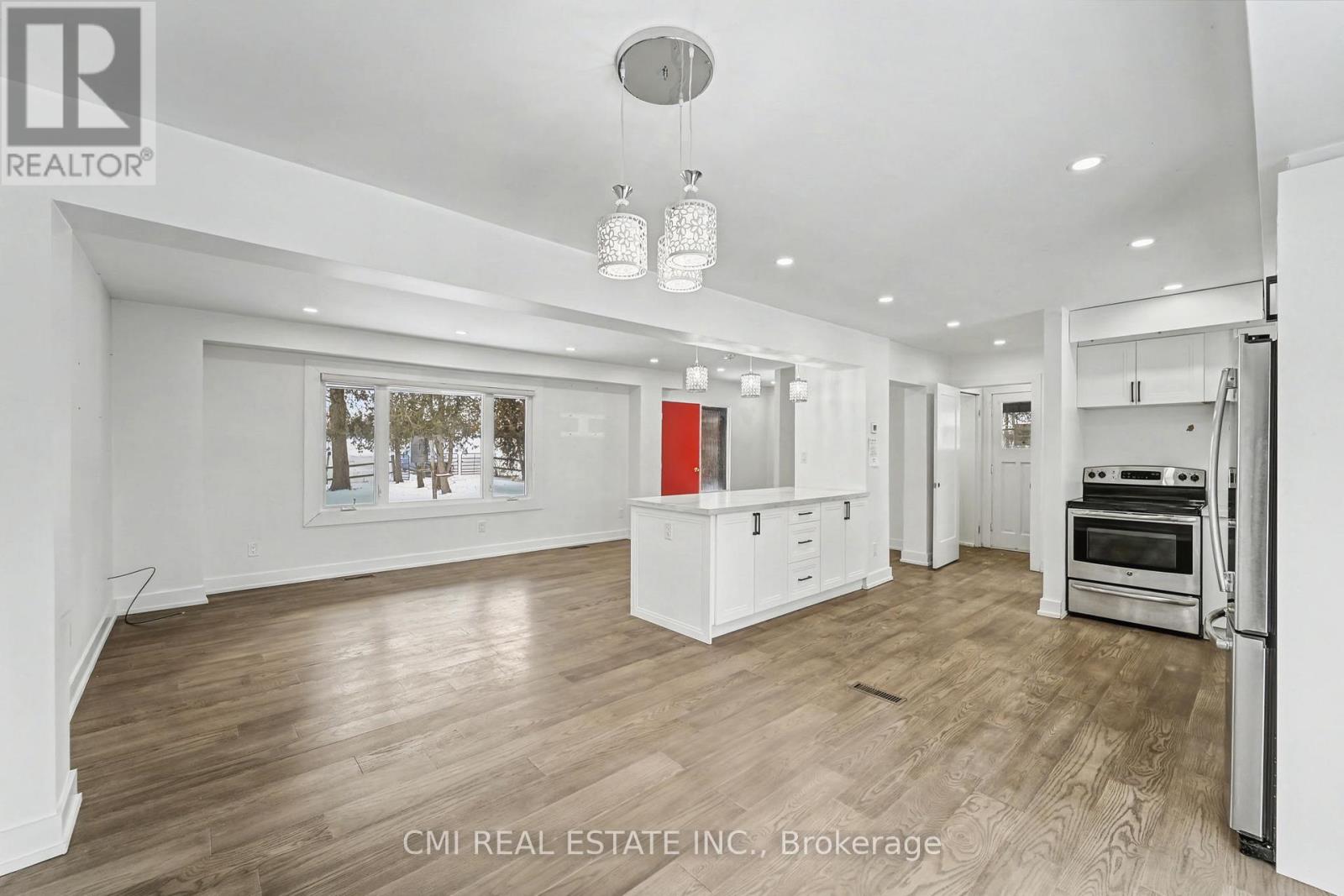 4806 5th Side Road, Essa, Ontario  L0L 2N2 - Photo 8 - N12736340