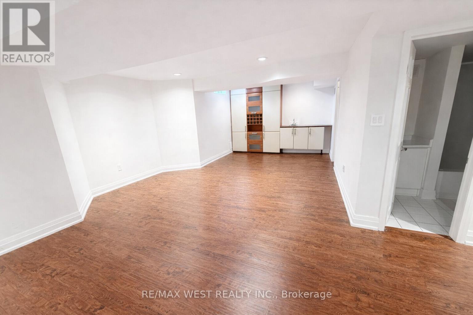 15 Dundurn Crescent, Vaughan, Ontario  L4J 6Z1 - Photo 15 - N12736396