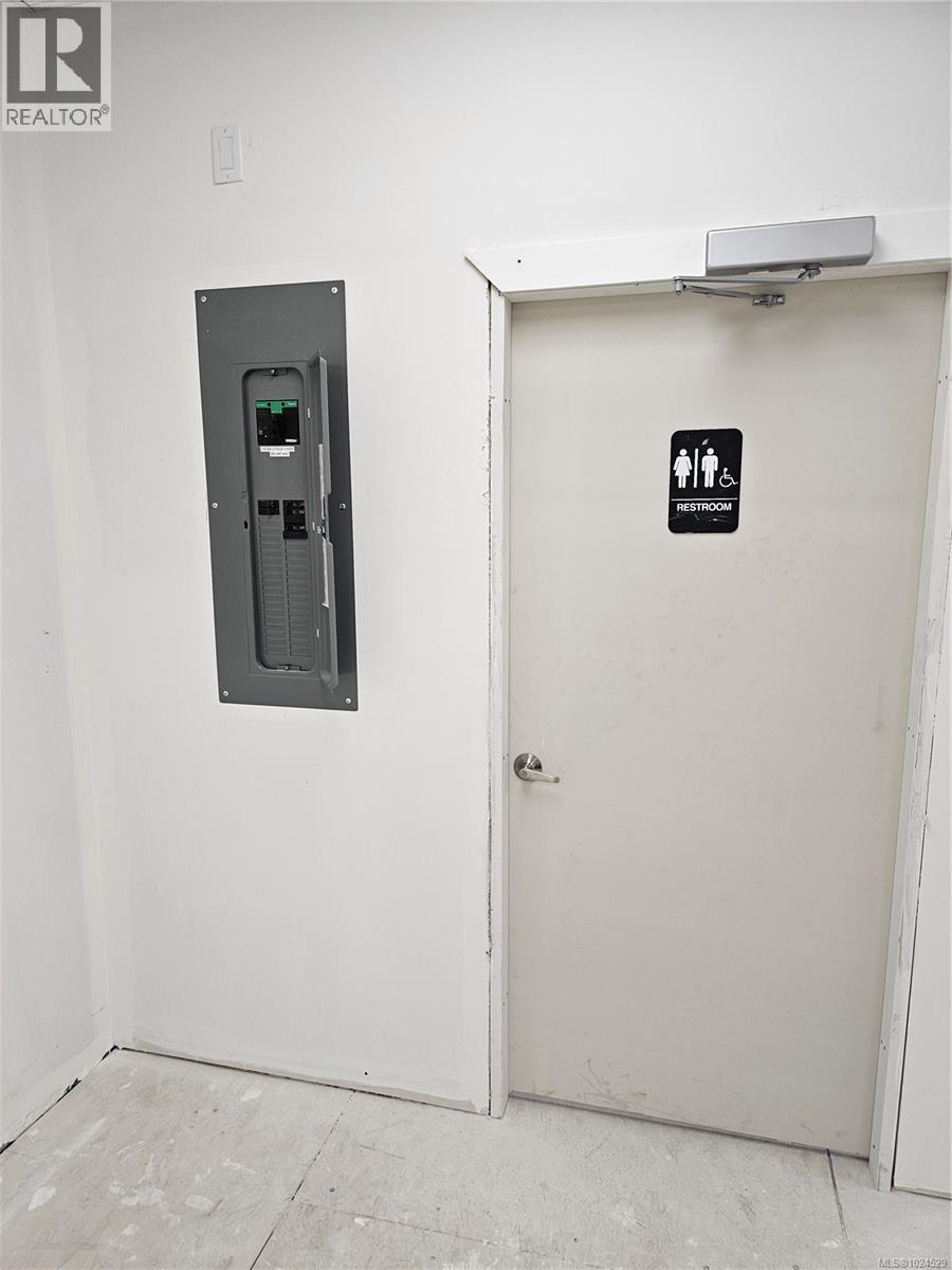 259 Menzies St, Victoria, British Columbia  V8V 3N6 - Photo 3 - 1024529