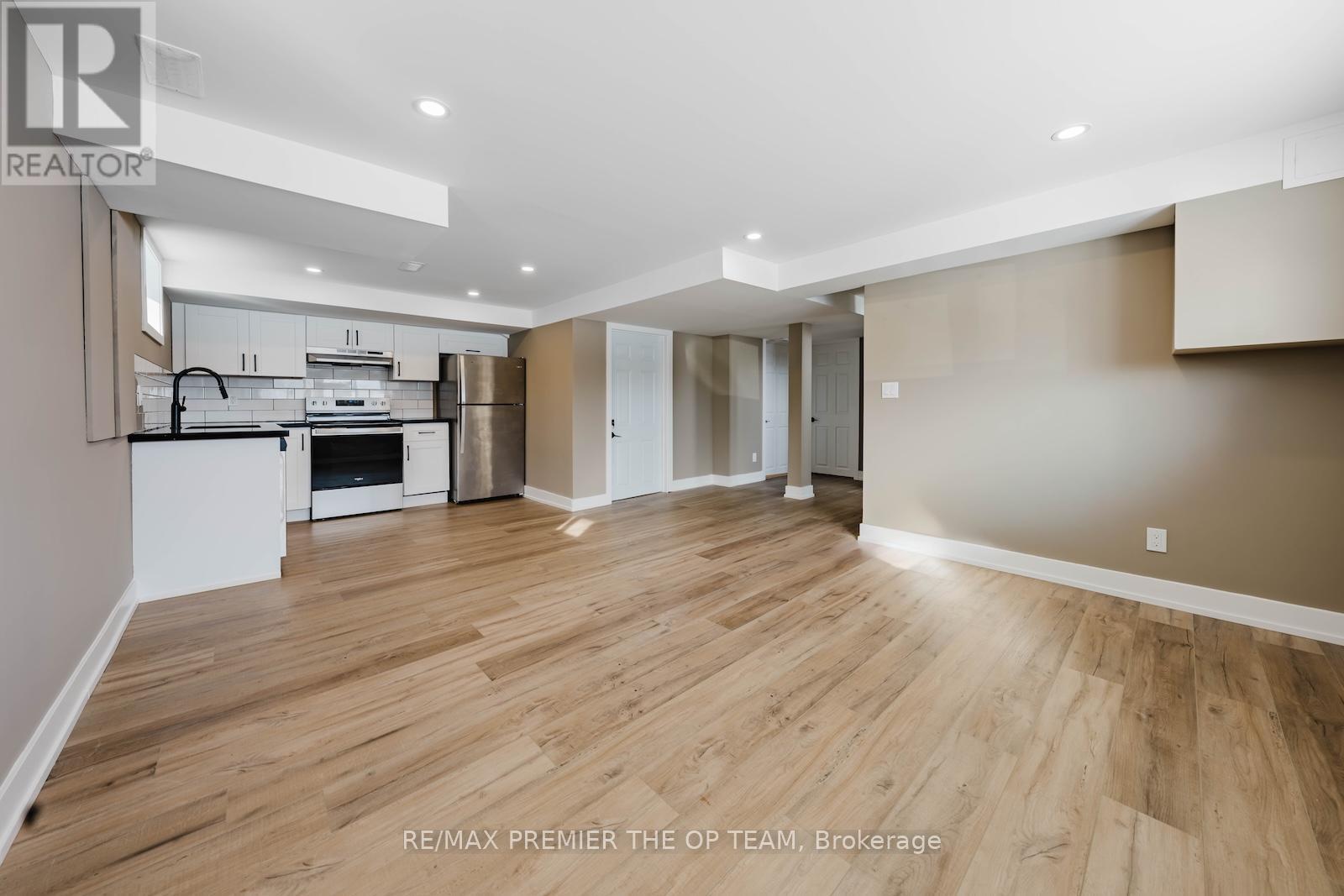 198 Rose Street, Barrie (Wellington), Ontario  L4M 2T9 - Photo 30 - S12736356